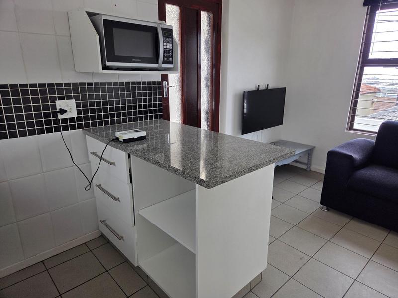 To Let 1 Bedroom Property for Rent in Walmer Estate Western Cape